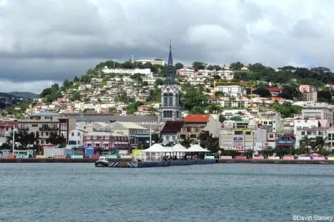 Fort de France, entre mer et terre                                              