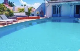 Villa 3 chambres 3 sdb, grande piscine, plage à moins de 10 minutes à pied