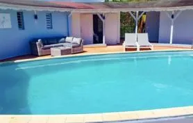 Villa 3 chambres 3 sdb, grande piscine, plage à moins de 10 minutes à pied
