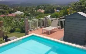 Villa 80m2 vue montagne, petite vue mer et piscine