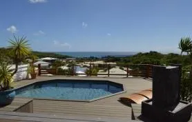 La spacieuse villa Coconut vue magnifique à 180° sur la mer le rocher du Diamant