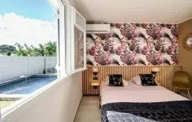 Villa moderne 4CH, piscine, plage à pied, idéale séjour nord Martinique