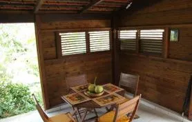 Gîte Freyssinette dans La Bananeraie: agritourisme avec tarifs dégressifs