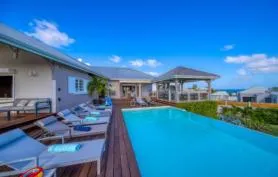 Villa de prestige 5*, vue mer et montagne , accès aux plages , Saint-Anne Guadeloupe
