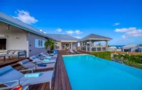 Villa Eleuthera 5*, vue mer et montagne , accès aux plages