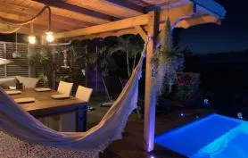 Villa piscine à débordement, vue mer exceptionnelle