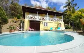 Villa avec piscine privée vue mer 3 chambres sur Sainte Anne