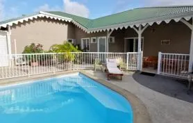 Villa avec piscine privée 2 chambres + mezzanine au Marin