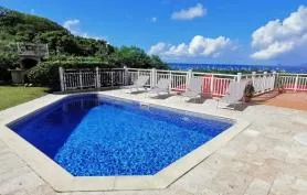Villa avec piscine privée vue mer 2 chambres sur Sainte Anne