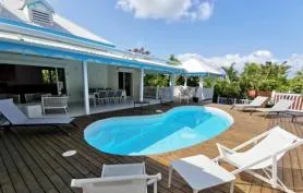 Villa avec piscine privée et jacuzzi 4 chambres sur Saint-François