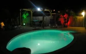 PROMO -20%A 150m de la plage Ste-Anne, du Surf: Studios T2 Spa T3 6personnes