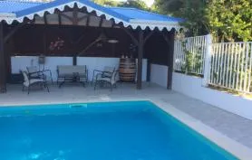 Jolie villa créole avec piscine privée et sécurisée