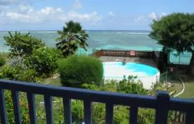 F2 face à la mer, accès direct plage du Bourg, piscine et tennis