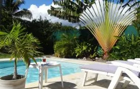 Villa créole avec piscine à 300m de la mer