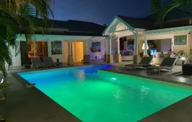 UHAÏNA villa zen et atypique - piscine et balnéo pour 8 personnes
