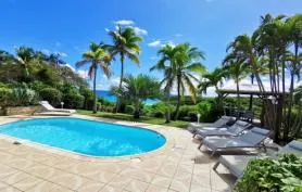 Villa avec piscine privée et vue mer 4 chambres sur Sainte Anne