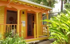 SAINTE ANNE 800M DE LA PLAGE Bungalows et Villas en Guadeloupe avec le VERGER DE SAINTE ANNE
