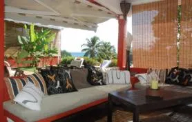 Villa à St François face à la mer 6/12 personnes