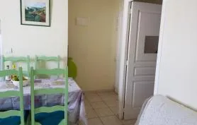 Appartement Climatisé, 4 personnes, proche des Plages, du Village Créole et de la Marina les 3 Ilets