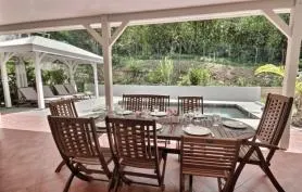Villa 5 chambres, à 100m de la plage avec grande piscine