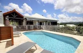 Domaine 6CH, piscine, vue mer, idéal pour les grandes familles