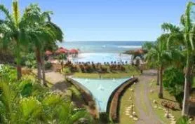 Luxueux Bas de Villa avec Plage à 40m,Piscine, Parc Tropical de 8ha à Anse des Rochers
