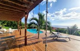 Magnifique villa **** vue 180 ° avec piscine sur la mer et les ïlets Pigeon