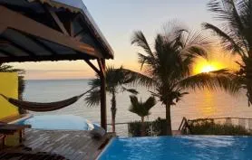 Villa avec vue e sur mer, piscine et spa à débordement, accès mer escalier