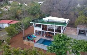Villa 4 chambres, piscine, rooftop vue mer, plage à pied le Diamant