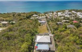 Villa Lyjade, avec piscine et à proximité de la plage