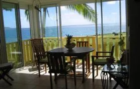  Appartement F2  les pieds dans l'eau