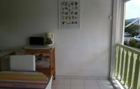 Appartement résidence le Hameau au 1er étage face à la mer de caraïbes