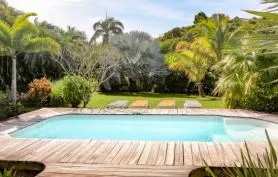 ☀ Villa Tiki Reva, jardin tropical et piscine privés, proche plages de sable blanc de Saint François