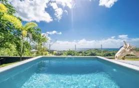Villa avec piscine, vue incroyable sur la mer, séjour à 2