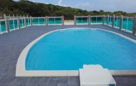Superbe complexe de 4 villas avec piscine et SPA a St francois