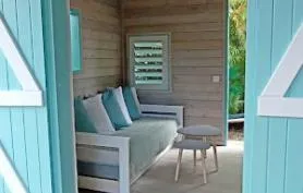 Bungalow à Ste Anne, 2 à 4 pers, campagne et mer accès piscine