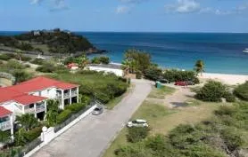 Les ilots de Friar's bay à 100 m d'une plage paradisiaque