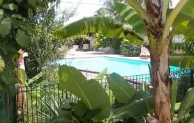 Villa BAGATELLE 900 m de la mer avec piscine et SPA