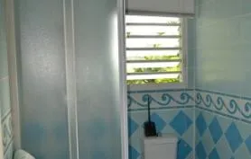 Habitation Pineau : Bungalows de charme, vue mer et jacuzzis privés à Deshaies Guadeloupe.