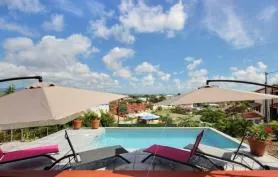 Villa 4 chambres avec piscine, vue mer à 300m de la plage