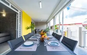 Villa 3 chambres bourg St Anne, 5' plage à pied, terrasse avec jacuzzi