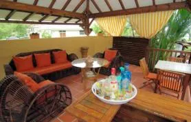 2 appartements en bas de villa vue mer tout confort