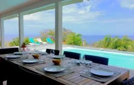 Villa vue mer avec piscine au sel