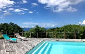 Villa vue mer avec piscine au sel