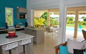 Villa de standing tout confort piscine privée