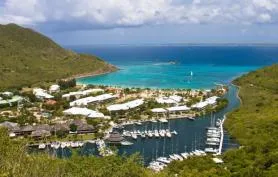 Magnifique appartement vue piscine à Anse Marcel à 100 m de la plage/mer
