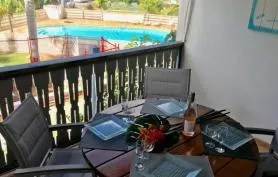 Magnifique appartement vue piscine à Anse Marcel à 100 m de la plage/mer