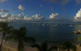 Studio en bord de plage avec vue mer et piscine