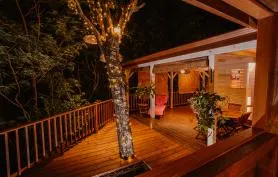 Cabane aux étoiles à 2 mn des plus belles plages de Deshaies en Guadeloupe !