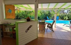 villa avec piscine privée Res KARUKERA sur la route touristique de la pointe des châteaux.